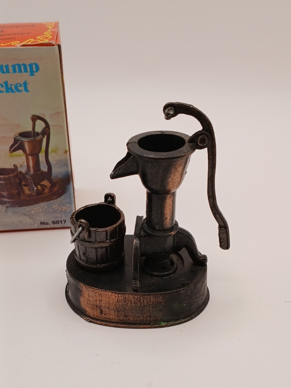 Vintage Die-Cast Water Pump & Bucket Pencil Sharpener w/Box AS IS